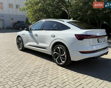 Білий Ауді E-Tron, об'ємом двигуна 0 л та пробігом 16 тис. км за 44900 $, фото 6 на Automoto.ua