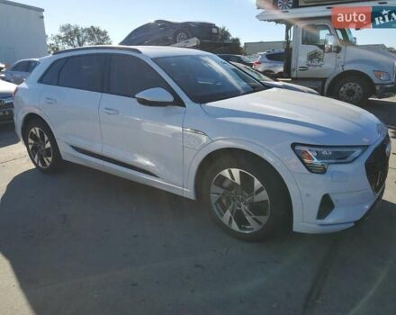 Белый Ауди E-Tron, объемом двигателя 0 л и пробегом 51 тыс. км за 21500 $, фото 3 на Automoto.ua