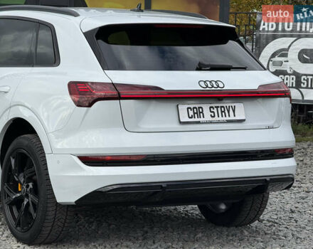 Белый Ауди E-Tron, объемом двигателя 0 л и пробегом 144 тыс. км за 29999 $, фото 19 на Automoto.ua