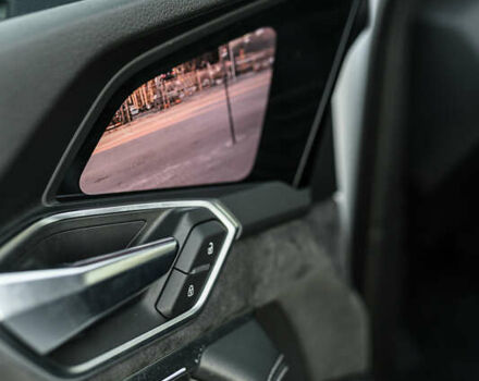 Белый Ауди E-Tron, объемом двигателя 0 л и пробегом 73 тыс. км за 46990 $, фото 28 на Automoto.ua