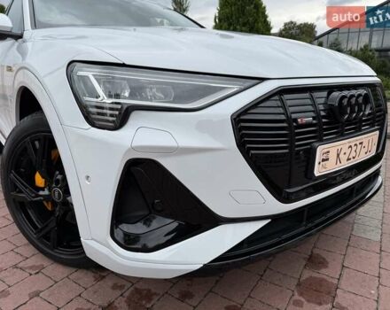 Белый Ауди E-Tron, объемом двигателя 0 л и пробегом 140 тыс. км за 31449 $, фото 22 на Automoto.ua