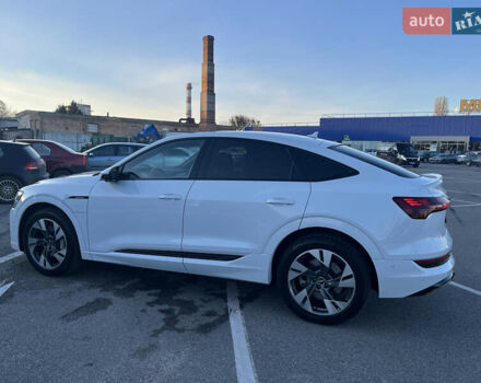 Белый Ауди E-Tron, объемом двигателя 0 л и пробегом 57 тыс. км за 32200 $, фото 7 на Automoto.ua