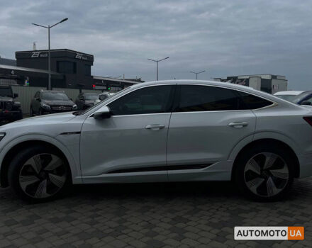 Белый Ауди E-Tron, объемом двигателя 50 л и пробегом 42 тыс. км за 43300 $, фото 3 на Automoto.ua