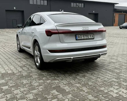 Белый Ауди E-Tron, объемом двигателя 0 л и пробегом 140 тыс. км за 33490 $, фото 12 на Automoto.ua