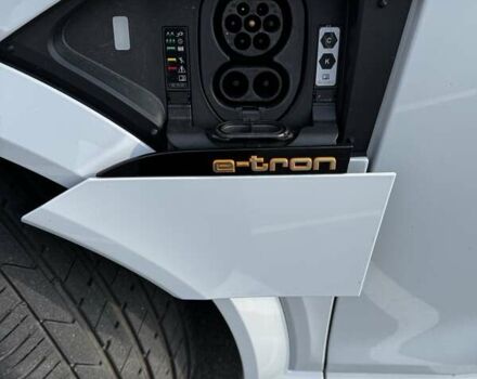 Белый Ауди E-Tron, объемом двигателя 0 л и пробегом 62 тыс. км за 48100 $, фото 20 на Automoto.ua
