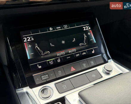 Белый Ауди E-Tron, объемом двигателя 0 л и пробегом 35 тыс. км за 29999 $, фото 24 на Automoto.ua