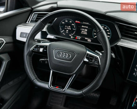 Білий Ауді E-Tron, об'ємом двигуна 0 л та пробігом 57 тис. км за 50555 $, фото 21 на Automoto.ua