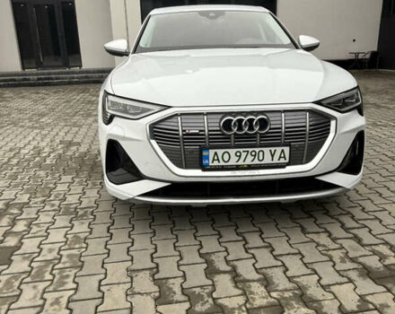 Белый Ауди E-Tron, объемом двигателя 0 л и пробегом 140 тыс. км за 33490 $, фото 9 на Automoto.ua