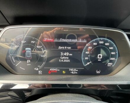 Білий Ауді E-Tron, об'ємом двигуна 0 л та пробігом 45 тис. км за 33000 $, фото 10 на Automoto.ua