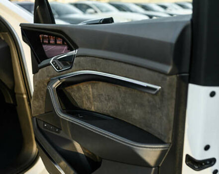 Белый Ауди E-Tron, объемом двигателя 0 л и пробегом 73 тыс. км за 46990 $, фото 20 на Automoto.ua