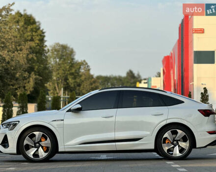 Белый Ауди E-Tron, объемом двигателя 0 л и пробегом 61 тыс. км за 42800 $, фото 2 на Automoto.ua