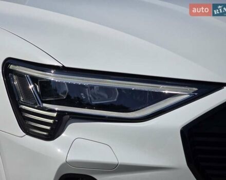 Белый Ауди E-Tron, объемом двигателя 0 л и пробегом 53 тыс. км за 44999 $, фото 10 на Automoto.ua