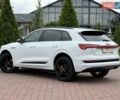 Белый Ауди E-Tron, объемом двигателя 0 л и пробегом 140 тыс. км за 31449 $, фото 47 на Automoto.ua