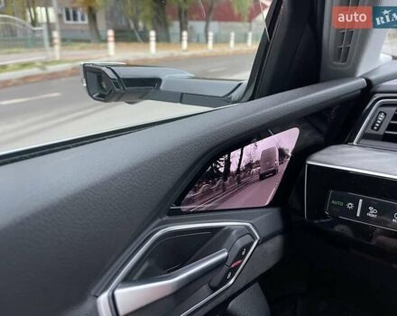 Білий Ауді E-Tron, об'ємом двигуна 0 л та пробігом 76 тис. км за 33600 $, фото 12 на Automoto.ua