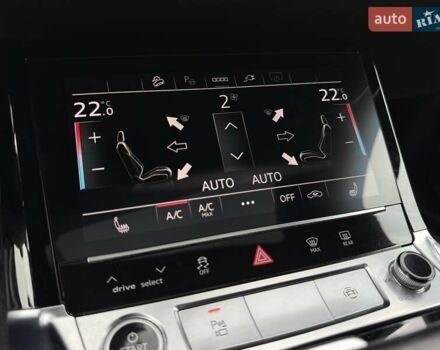 Белый Ауди E-Tron, объемом двигателя 0 л и пробегом 140 тыс. км за 31449 $, фото 111 на Automoto.ua