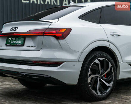 Білий Ауді E-Tron, об'ємом двигуна 0 л та пробігом 57 тис. км за 50555 $, фото 13 на Automoto.ua