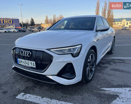 Белый Ауди E-Tron, объемом двигателя 0 л и пробегом 57 тыс. км за 32200 $, фото 3 на Automoto.ua