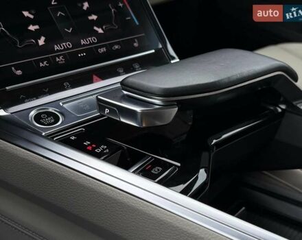 Белый Ауди E-Tron, объемом двигателя 0 л и пробегом 82 тыс. км за 38400 $, фото 67 на Automoto.ua