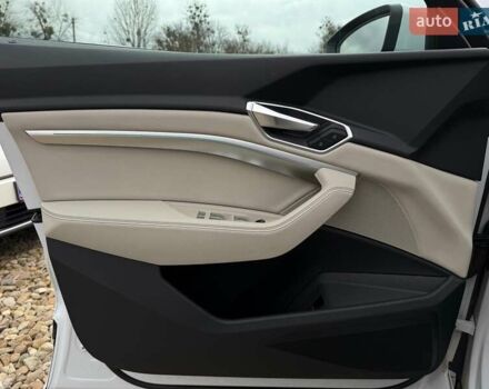 Белый Ауди E-Tron, объемом двигателя 0 л и пробегом 82 тыс. км за 38400 $, фото 34 на Automoto.ua