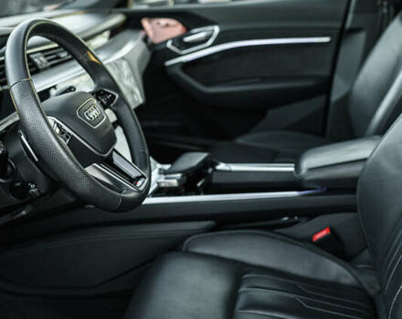 Белый Ауди E-Tron, объемом двигателя 0 л и пробегом 73 тыс. км за 46990 $, фото 22 на Automoto.ua