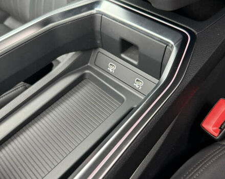 Белый Ауди E-Tron, объемом двигателя 0 л и пробегом 140 тыс. км за 33490 $, фото 29 на Automoto.ua