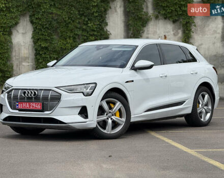 Білий Ауді E-Tron, об'ємом двигуна 0 л та пробігом 35 тис. км за 29999 $, фото 8 на Automoto.ua