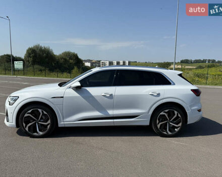 Белый Ауди E-Tron, объемом двигателя 0 л и пробегом 46 тыс. км за 32800 $, фото 5 на Automoto.ua