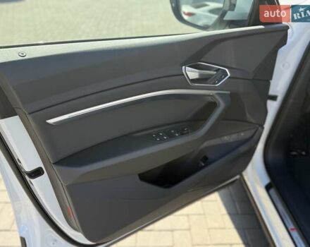 Білий Ауді E-Tron, об'ємом двигуна 0 л та пробігом 16 тис. км за 44900 $, фото 10 на Automoto.ua