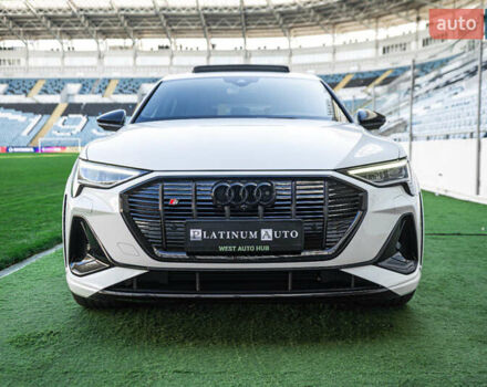 Белый Ауди E-Tron, объемом двигателя 0 л и пробегом 34 тыс. км за 51500 $, фото 2 на Automoto.ua