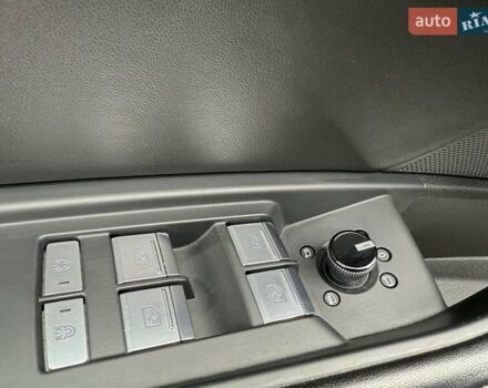 Белый Ауди E-Tron, объемом двигателя 0 л и пробегом 140 тыс. км за 31449 $, фото 85 на Automoto.ua