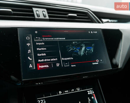 Білий Ауді E-Tron, об'ємом двигуна 0 л та пробігом 57 тис. км за 50555 $, фото 35 на Automoto.ua