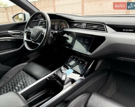 Белый Ауди E-Tron, объемом двигателя 0 л и пробегом 140 тыс. км за 31449 $, фото 141 на Automoto.ua