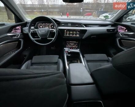 Білий Ауді E-Tron, об'ємом двигуна 0 л та пробігом 76 тис. км за 33600 $, фото 21 на Automoto.ua