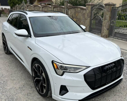 Білий Ауді E-Tron, об'ємом двигуна 0 л та пробігом 38 тис. км за 46000 $, фото 4 на Automoto.ua