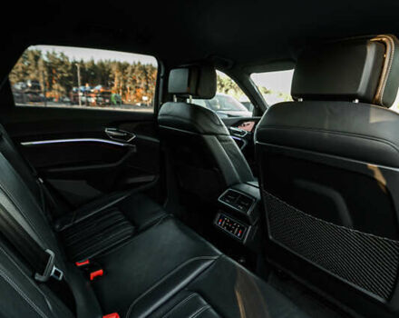 Белый Ауди E-Tron, объемом двигателя 0 л и пробегом 73 тыс. км за 46990 $, фото 51 на Automoto.ua