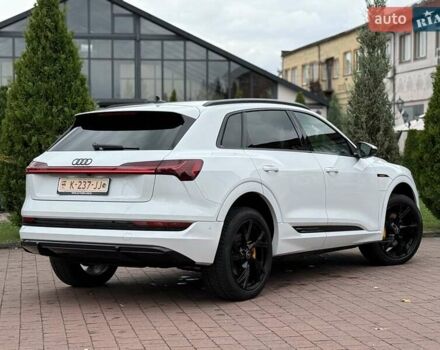 Белый Ауди E-Tron, объемом двигателя 0 л и пробегом 140 тыс. км за 31449 $, фото 30 на Automoto.ua