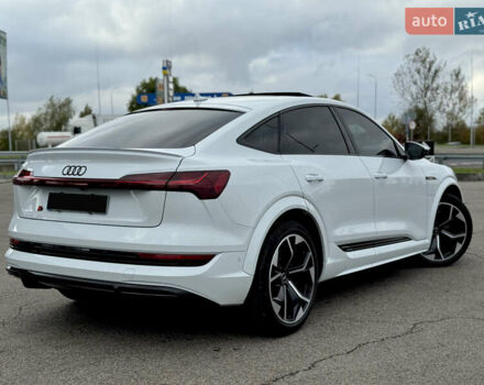 Белый Ауди E-Tron, объемом двигателя 0 л и пробегом 97 тыс. км за 42900 $, фото 18 на Automoto.ua