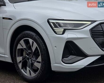 Белый Ауди E-Tron, объемом двигателя 0 л и пробегом 68 тыс. км за 39999 $, фото 17 на Automoto.ua