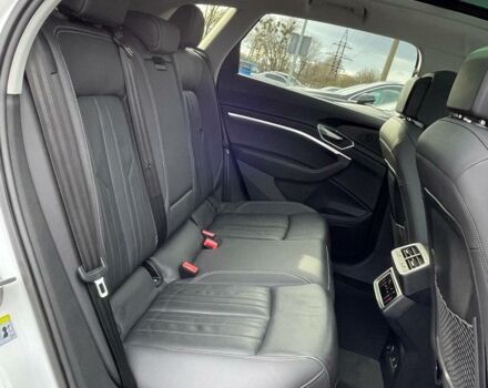 Білий Ауді E-Tron, об'ємом двигуна 0 л та пробігом 45 тис. км за 33000 $, фото 20 на Automoto.ua