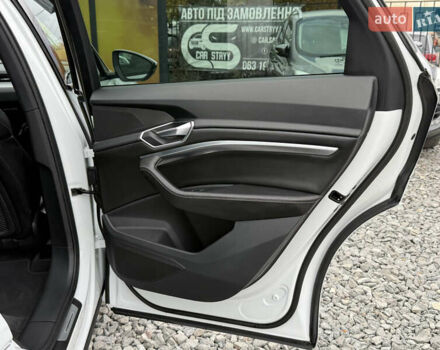 Белый Ауди E-Tron, объемом двигателя 0 л и пробегом 144 тыс. км за 29999 $, фото 48 на Automoto.ua