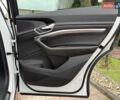 Белый Ауди E-Tron, объемом двигателя 0 л и пробегом 140 тыс. км за 31449 $, фото 156 на Automoto.ua