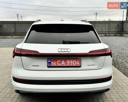 Білий Ауді E-Tron, об'ємом двигуна 0 л та пробігом 36 тис. км за 32500 $, фото 4 на Automoto.ua