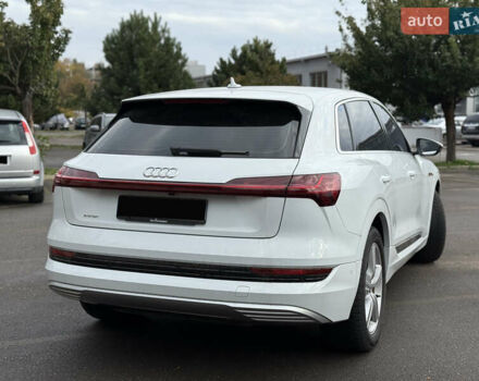 Белый Ауди E-Tron, объемом двигателя 0 л и пробегом 35 тыс. км за 29999 $, фото 7 на Automoto.ua