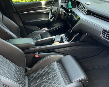 Білий Ауді E-Tron, об'ємом двигуна 0 л та пробігом 34 тис. км за 56500 $, фото 16 на Automoto.ua
