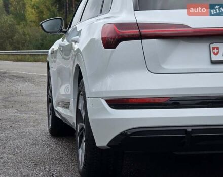 Белый Ауди E-Tron, объемом двигателя 0 л и пробегом 68 тыс. км за 39999 $, фото 23 на Automoto.ua