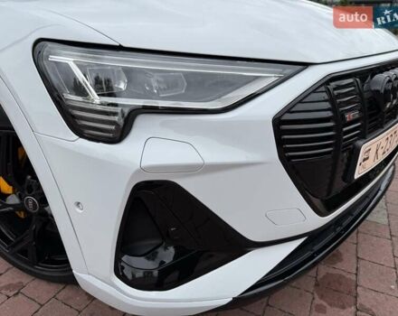 Белый Ауди E-Tron, объемом двигателя 0 л и пробегом 140 тыс. км за 31449 $, фото 23 на Automoto.ua