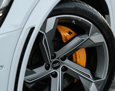 Белый Ауди E-Tron, объемом двигателя 0 л и пробегом 73 тыс. км за 46990 $, фото 5 на Automoto.ua