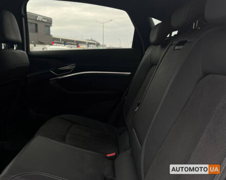 Белый Ауди E-Tron, объемом двигателя 50 л и пробегом 42 тыс. км за 43300 $, фото 22 на Automoto.ua