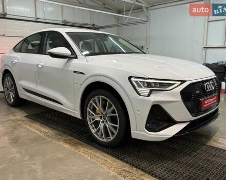 Белый Ауди E-Tron, объемом двигателя 0 л и пробегом 82 тыс. км за 38400 $, фото 25 на Automoto.ua