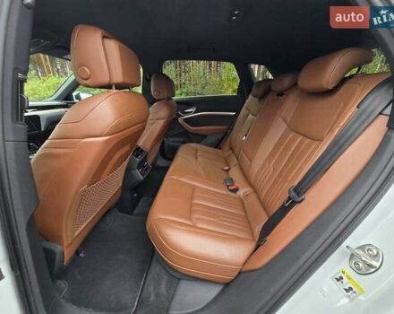 Белый Ауди E-Tron, объемом двигателя 0 л и пробегом 68 тыс. км за 39999 $, фото 55 на Automoto.ua